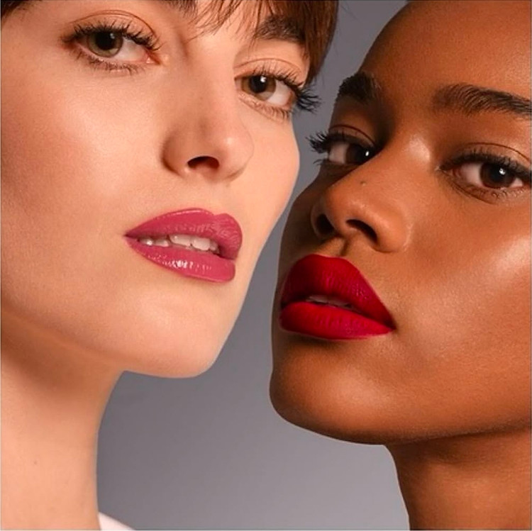 رژلب جامد لانکوم L'Absolu Rouge Cream شماره 06 Rose Nu فولسایز جدا شده از پک
